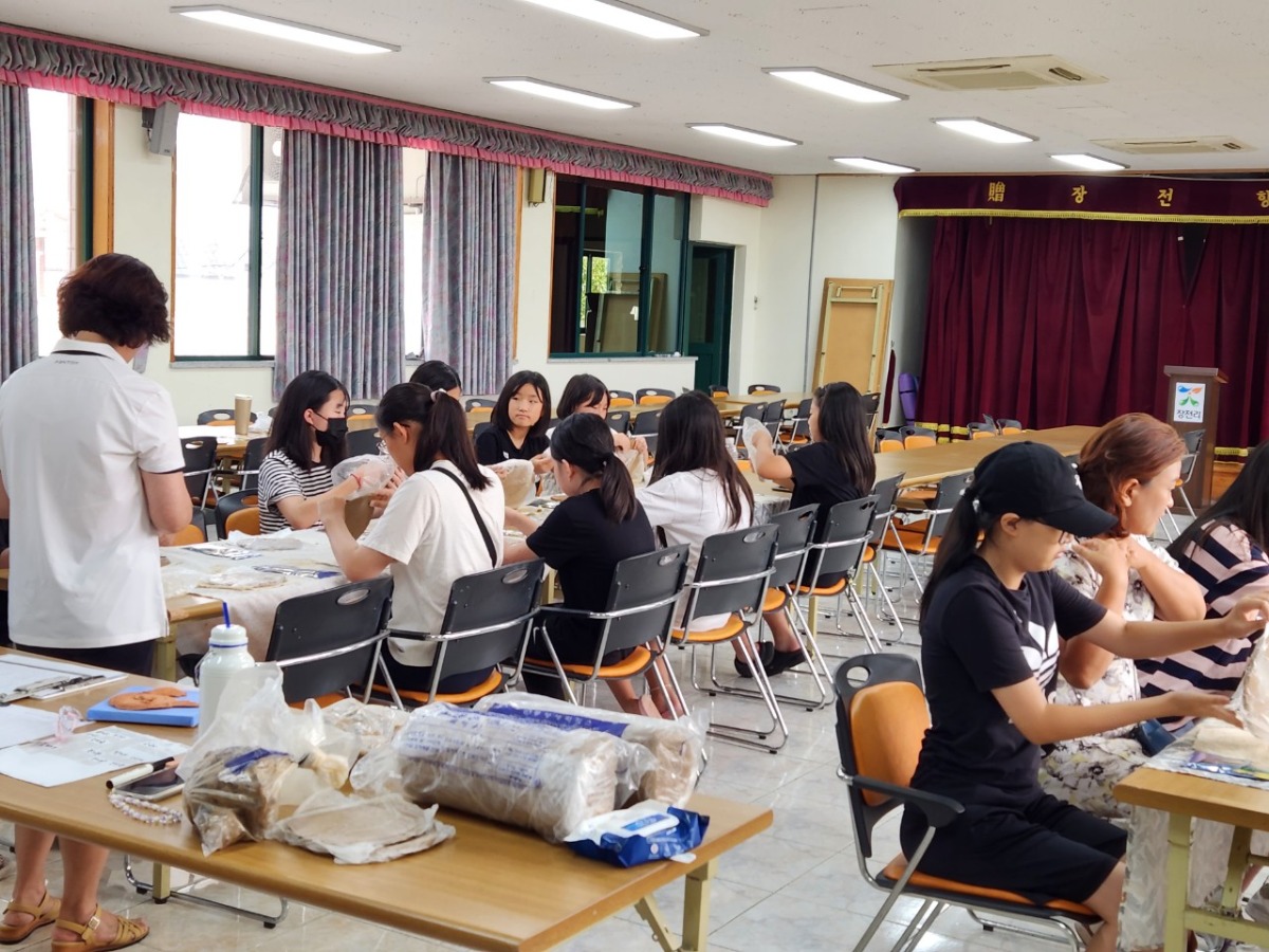 BandPhoto_2023_09_04_20_14_14_5