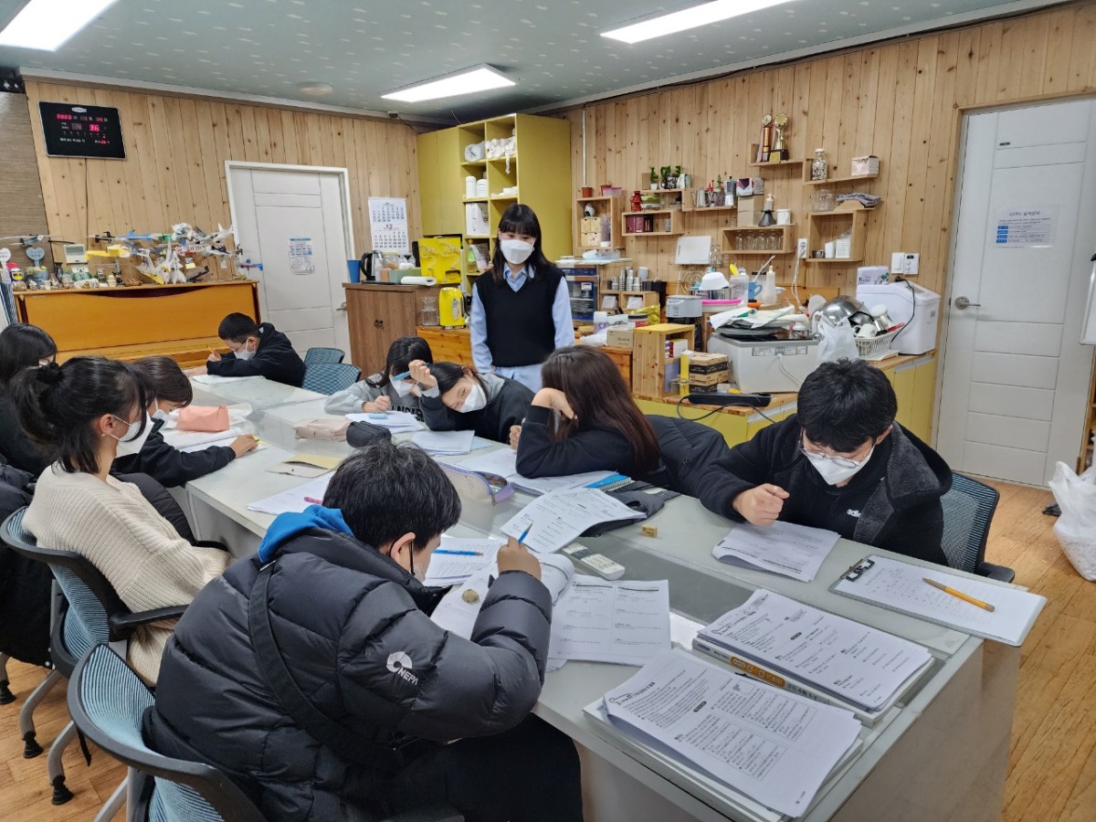 BandPhoto_2023_09_04_20_39_36_3